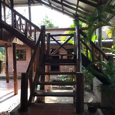 Captain Chim'S Guest House Kep Exterior foto