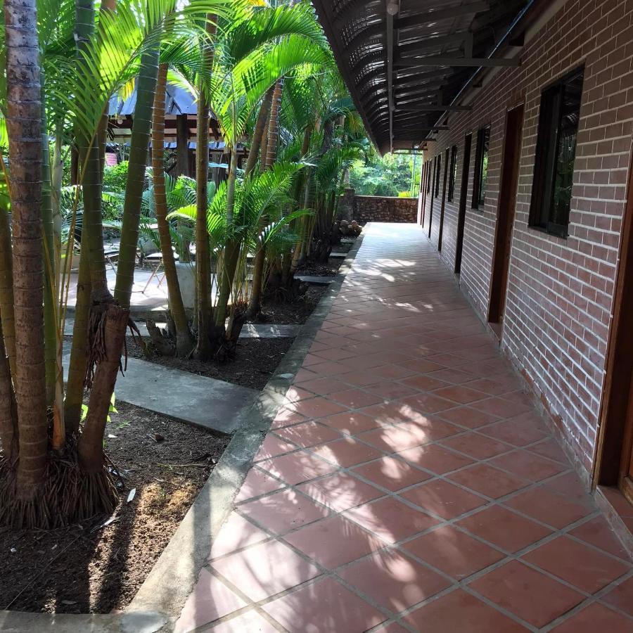 Captain Chim'S Guest House Kep Exterior foto